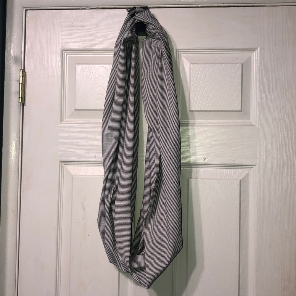 Lululemon Infinity Scarf/Wrap